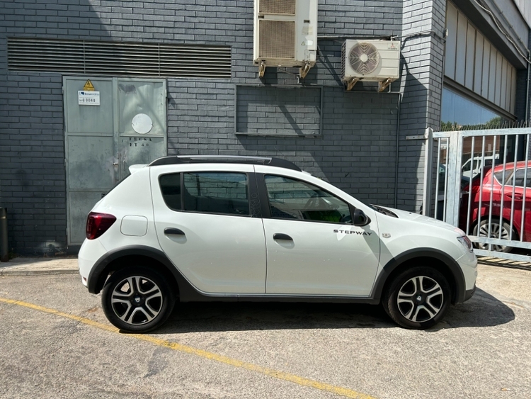 Dacia Sandero Aniversario foto miniatura