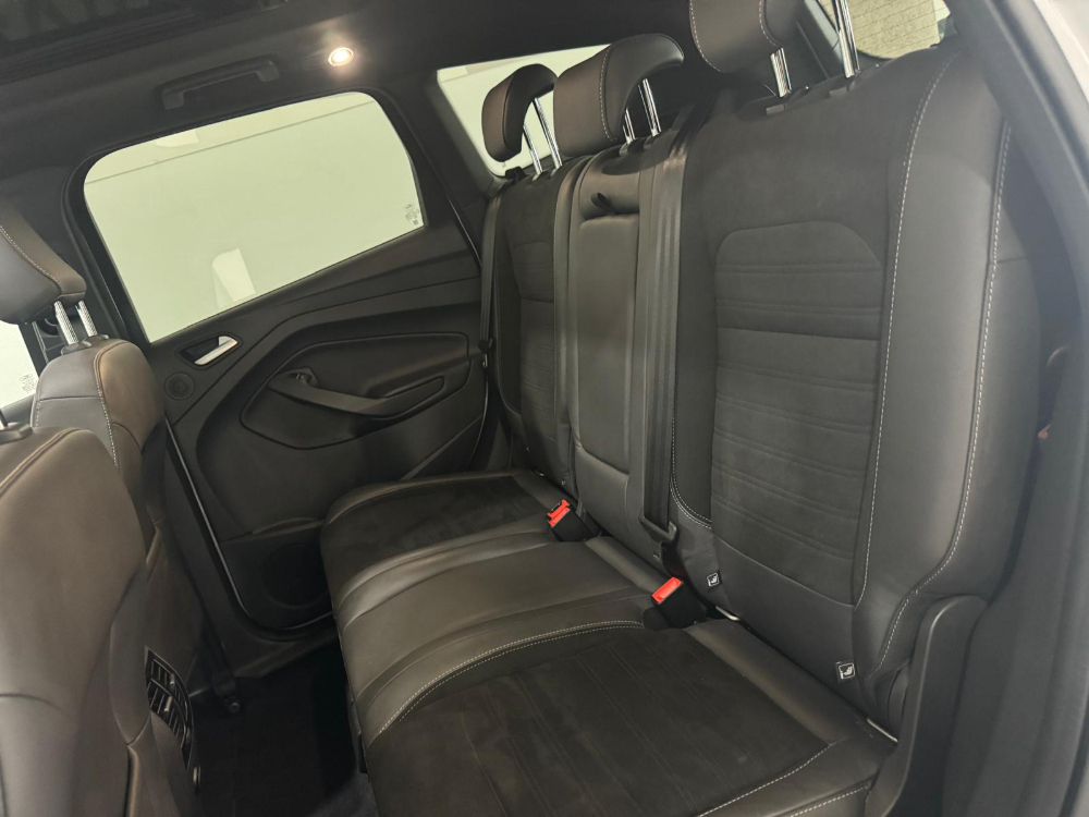 Ford Kuga ST-Line foto 19