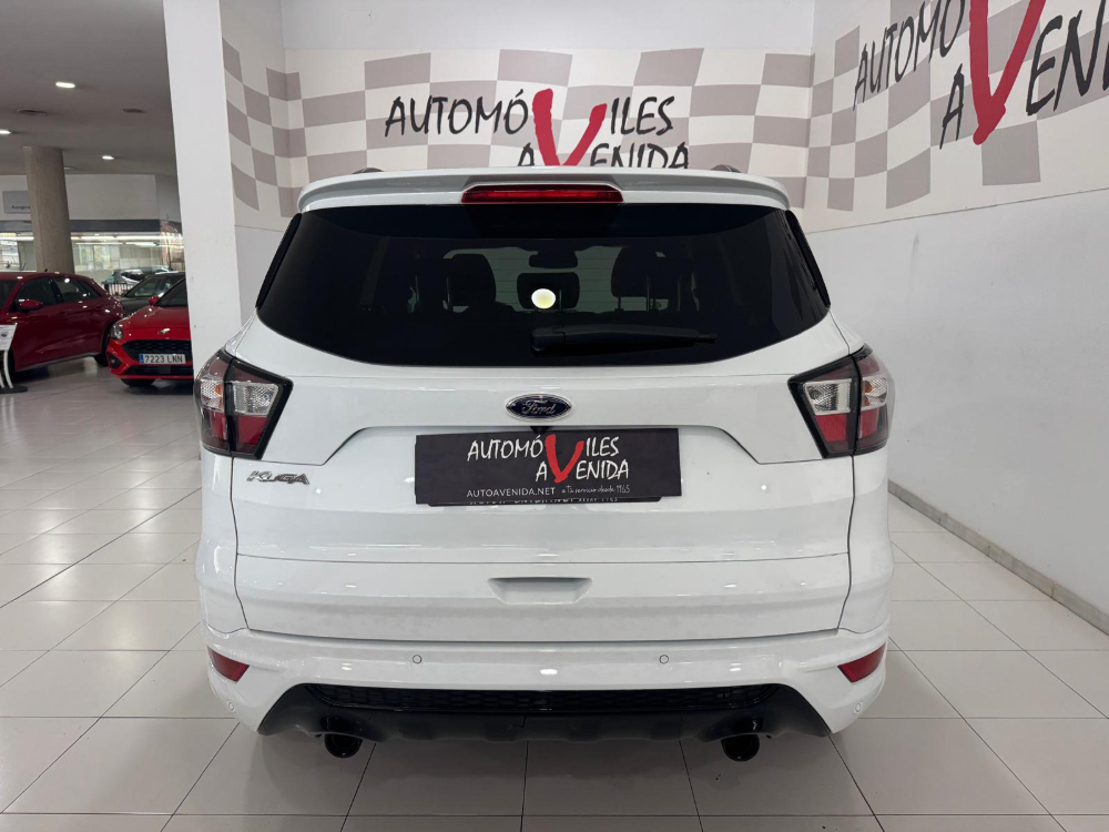 Ford Kuga ST-Line foto 22