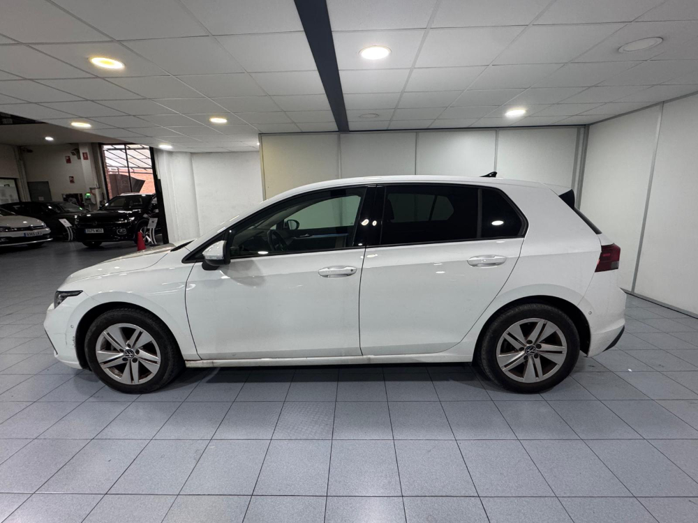 Volkswagen Golf VIII Life eTSI foto miniatura